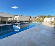 Apartamento com 60m², 2 dormitórios, 1 vaga no bairro Costa e Silva em Porto Alegre