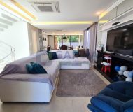 Casa em Condomínio com 307m², 3 dormitórios, 2 suítes, 2 vagas no bairro Condomínio Buena Vista em Viamão