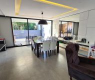 Casa em Condomínio com 307m², 3 dormitórios, 2 suítes, 2 vagas no bairro Condomínio Buena Vista em Viamão