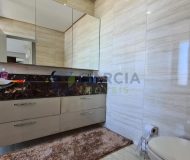 Casa em Condomínio com 307m², 3 dormitórios, 2 suítes, 2 vagas no bairro Condomínio Buena Vista em Viamão