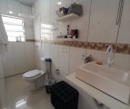 Casa com 120m², 4 dormitórios, 2 suítes, 3 vagas no bairro Santo Agostinho em Porto Alegre