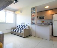 Apartamento com 52m², 2 dormitórios, 1 vaga no bairro Jardim Carvalho em Porto Alegre