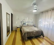 Casa com 80m², 2 dormitórios, 1 suíte, 2 vagas no bairro Santa Rosa de Lima em Porto Alegre