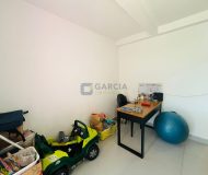 Casa com 80m², 2 dormitórios, 1 suíte, 2 vagas no bairro Santa Rosa de Lima em Porto Alegre