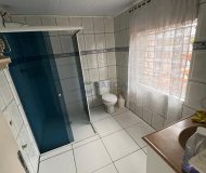 Casa com 80m², 2 dormitórios, 1 suíte, 2 vagas no bairro Santa Rosa de Lima em Porto Alegre