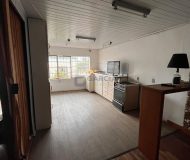 Casa com 80m², 2 dormitórios, 1 suíte, 2 vagas no bairro Santa Rosa de Lima em Porto Alegre