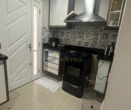 Casa com 108m², 3 dormitórios, 1 suíte, 3 vagas no bairro Parque Minuano em Porto Alegre
