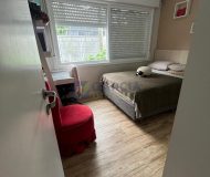 Casa com 108m², 3 dormitórios, 1 suíte, 3 vagas no bairro Parque Minuano em Porto Alegre