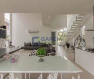 Casa em Condomínio com 309m², 3 dormitórios, 2 suítes, 4 vagas no bairro Alphaville em Porto Alegre