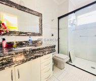 Casa com 202m², 3 dormitórios, 1 suíte, 5 vagas no bairro Jardim Itu em Porto Alegre