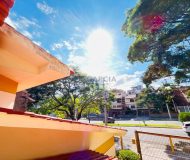 Casa com 202m², 3 dormitórios, 1 suíte, 5 vagas no bairro Jardim Itu em Porto Alegre