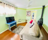 Casa com 202m², 3 dormitórios, 1 suíte, 5 vagas no bairro Jardim Itu em Porto Alegre