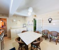 Casa com 202m², 3 dormitórios, 1 suíte, 5 vagas no bairro Jardim Itu em Porto Alegre