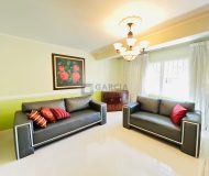 Casa com 202m², 3 dormitórios, 1 suíte, 5 vagas no bairro Jardim Itu em Porto Alegre