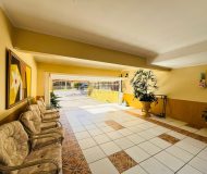 Casa com 202m², 3 dormitórios, 1 suíte, 5 vagas no bairro Jardim Itu em Porto Alegre