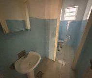 Depósito com 210m² no bairro Sarandi em Porto Alegre