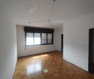 Casa com 300m², 5 dormitórios no bairro Sarandi em Porto Alegre