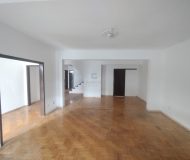 Casa com 300m², 5 dormitórios no bairro Sarandi em Porto Alegre