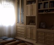 Casa com 230m², 3 dormitórios, 1 suíte, 2 vagas no bairro Jardim Lindóia em Porto Alegre