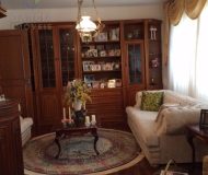 Casa com 230m², 3 dormitórios, 1 suíte, 2 vagas no bairro Jardim Lindóia em Porto Alegre