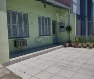 Casa com 180m², 3 dormitórios, 2 vagas no bairro Sarandi em Porto Alegre