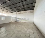 Depósito com 300m², 2 vagas no bairro Sarandi em Porto Alegre