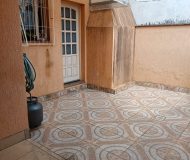 Casa com 188m², 3 dormitórios, 1 suíte, 3 vagas no bairro Jardim Itu Sabará em Porto Alegre