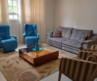 Casa com 188m², 3 dormitórios, 1 suíte, 3 vagas no bairro Jardim Itu Sabará em Porto Alegre