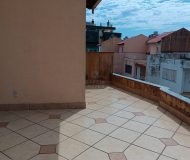 Casa com 188m², 3 dormitórios, 1 suíte, 3 vagas no bairro Jardim Itu Sabará em Porto Alegre