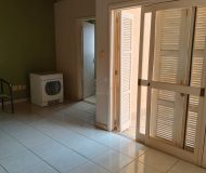 Casa com 188m², 3 dormitórios, 1 suíte, 3 vagas no bairro Jardim Itu Sabará em Porto Alegre