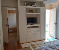 Casa com 188m², 3 dormitórios, 1 suíte, 3 vagas no bairro Jardim Itu Sabará em Porto Alegre