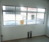 Depósito com 260m², 2 vagas no bairro Sarandi em Porto Alegre