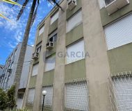 Apartamento com 61m², 2 dormitórios no bairro São Sebastião em Porto Alegre