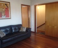 Casa com 174m², 3 dormitórios, 1 suíte, 1 vaga no bairro Jardim Itu Sabará em Porto Alegre