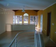 Casa com 319m², 3 dormitórios, 2 suítes, 3 vagas no bairro Santa Fé em Porto Alegre