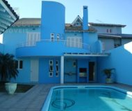 Casa com 319m², 3 dormitórios, 2 suítes, 3 vagas no bairro Santa Fé em Porto Alegre