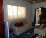 Casa com 80m², 3 dormitórios, 1 suíte, 2 vagas no bairro Jardim Itu Sabará em Porto Alegre