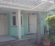 Casa com 110m², 3 dormitórios, 1 suíte, 3 vagas no bairro Sarandi em Porto Alegre