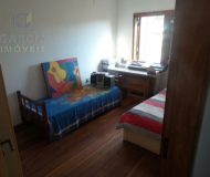 Casa com 174m², 3 dormitórios, 1 suíte, 1 vaga no bairro Jardim Itu Sabará em Porto Alegre