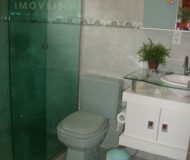 Casa com 172m², 3 dormitórios, 1 suíte, 3 vagas no bairro Jardim Itu Sabará em Porto Alegre