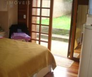 Casa com 172m², 3 dormitórios, 1 suíte, 3 vagas no bairro Jardim Itu Sabará em Porto Alegre