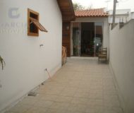 Casa com 172m², 3 dormitórios, 1 suíte, 3 vagas no bairro Jardim Itu Sabará em Porto Alegre