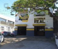 Prédio com 174m², 3 dormitórios, 1 suíte, 2 vagas no bairro Sarandi em Porto Alegre