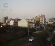 Casa com 390m², 4 dormitórios, 4 suítes, 6 vagas no bairro Jardim Planalto em Porto Alegre