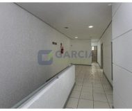 Prédio com 300m², 2 vagas no bairro Navegantes em Porto Alegre