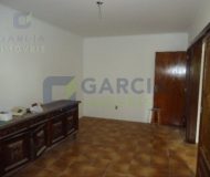 Casa com 280m², 3 dormitórios, 1 suíte, 4 vagas no bairro Sarandi em Porto Alegre
