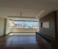 Apartamento com 172m², 4 dormitórios, 1 suíte, 2 vagas no bairro Jardim Lindóia em Porto Alegre