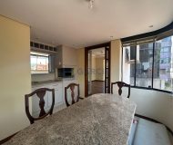 Apartamento com 172m², 4 dormitórios, 1 suíte, 2 vagas no bairro Jardim Lindóia em Porto Alegre