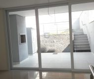 Casa com 204m², 3 dormitórios, 3 suítes, 2 vagas no bairro Jardim Itu Sabará em Porto Alegre