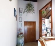 Casa com 212m², 3 dormitórios, 1 suíte, 2 vagas no bairro Vila Floresta em Porto Alegre